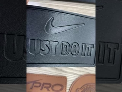 Etiquetas de couro em relevo 3D personalizadas com formato retangular marrom