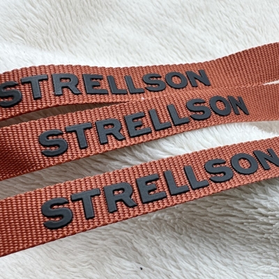 Banda elástica de etiqueta tecida com logotipo de silicone impresso