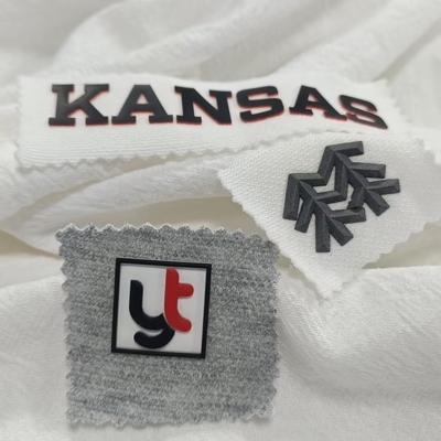 Fabrica de venda a quente personalizada 3D Gloss Silicone Calor Transferência Adesivo de alta qualidade 3D Efeito Logotipo de transferência de calor para vestuário
