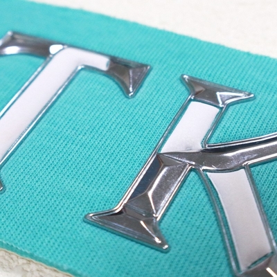 Patches de transferência de TPU 3D personalizados de alta qualidade Emblema de metal à prova d'água Etiqueta de transferência de calor personalizável para uso de roupas bolsas de sapatos