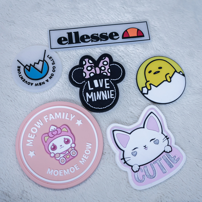 Patch de logotipo de silicone 3D personalizado para roupas - Distintivo de PVC lavável