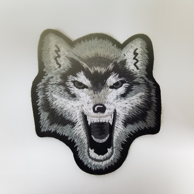 Os remendos bordados feitos sob encomenda do cão para sapatas da roupa ensacam a mala de viagem